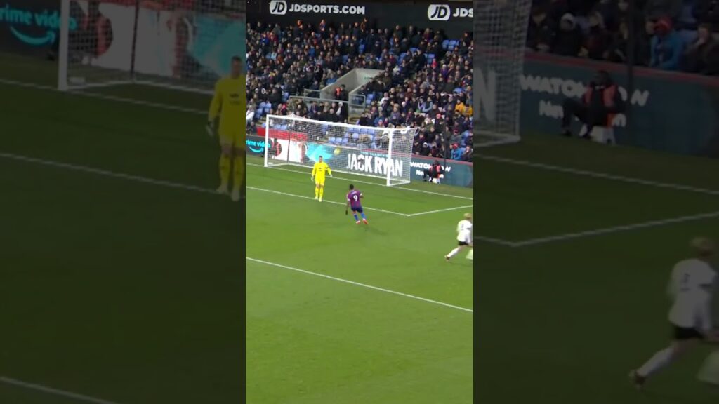 Tim Ream Sends Olise For A Hotdog! 🌭 #shorts #youtubeshorts