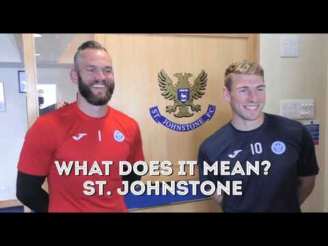 Alan Mannus and David Wotherspoon practice Scottish Gaelic