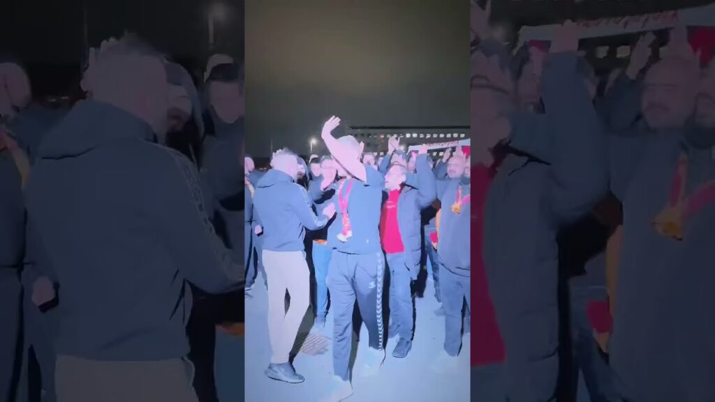 Galatasaray'lı Taraftarlar Dünya Kupası Arasında Victor Nelsson'u Yalnız Bırakmadı