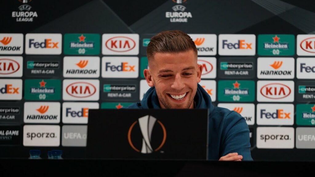 Persconferentie met een local - Toby Alderweireld I #ANTTOT I UEL Pressconference I #AntwerpOnTour