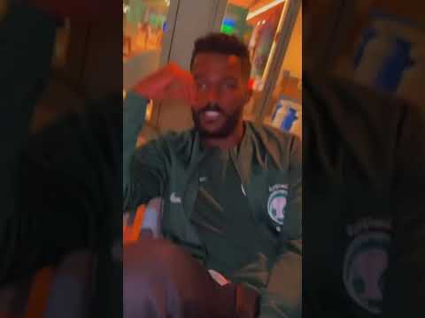 نواف العابد مع اللاعبين 😂😂💚#الهلال