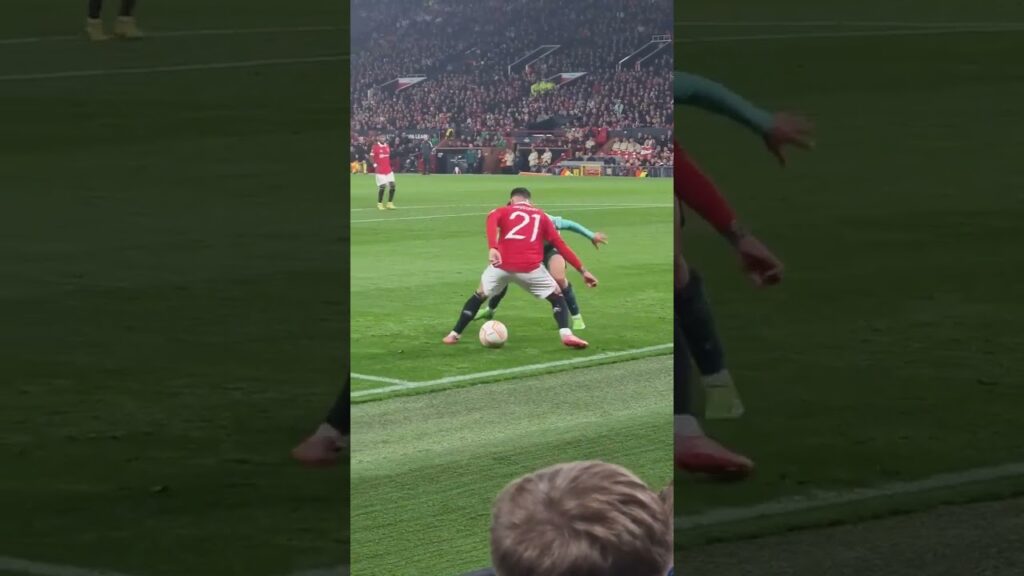 Antony Matheus dos Santos (Man United) vs Connor Roberts (Burnley)