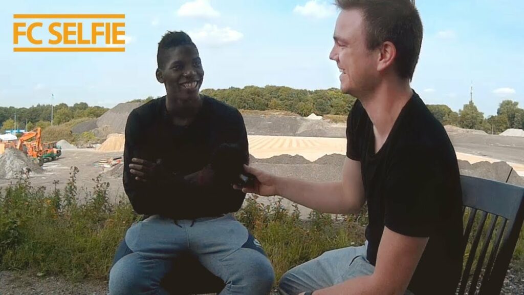 Breel Embolo über Familie, Nächstenliebe & seine Verletzung | FC SELFIE