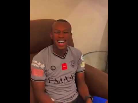 ‏سعود عبدالحميد وتجربة لضحكته 😂