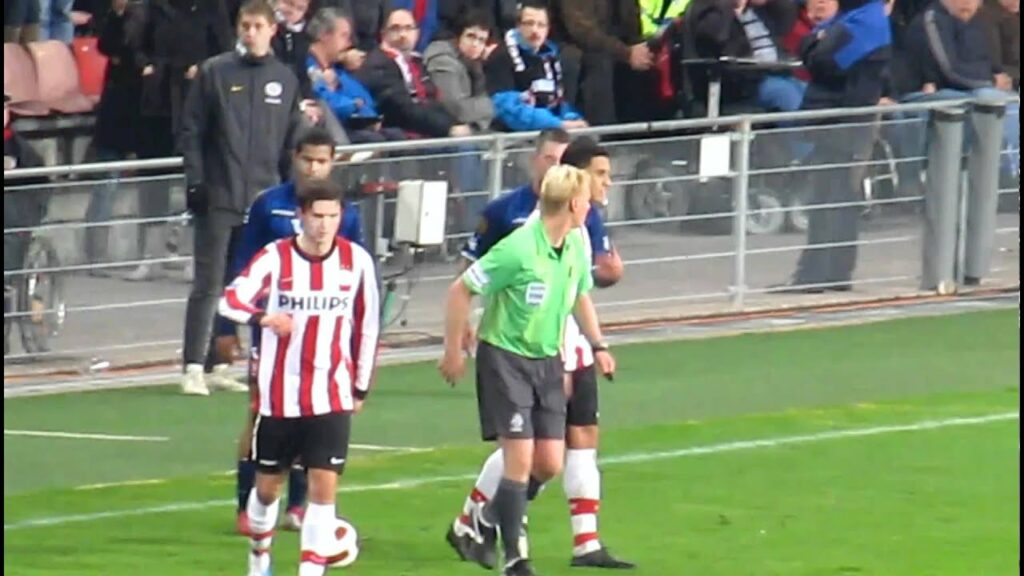 PSV - F.C. Twente seizoen 2010-2011 rood Vukovic