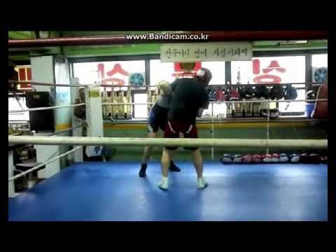 kim ji hoon VS lee ji hwan (boxing sparring)