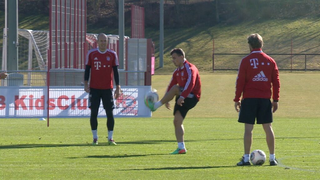 Shaqiri, Robben & Hojbjerg enjoying football
