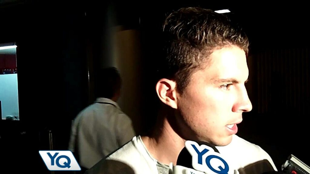 Bryan Oviedo a su llegada al país: "Nos jugamos la clasificación en estos 2 juegos"