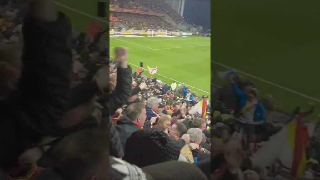 But de Lois Openda face au PSG en live de la Marek. #rclens