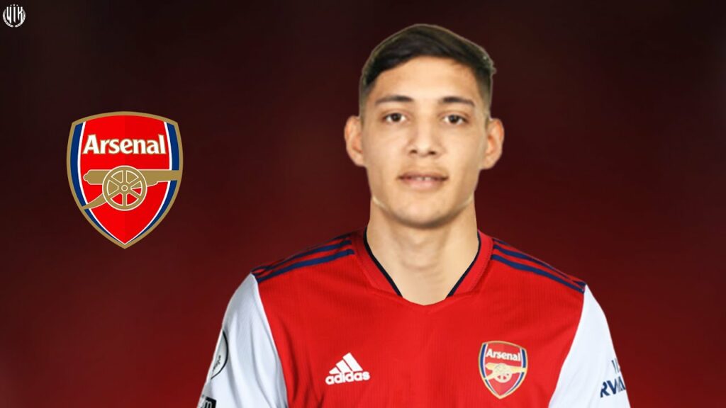 Nahuel Molina - Welcome to Arsenal? 2022 - Best Skills Show | HD