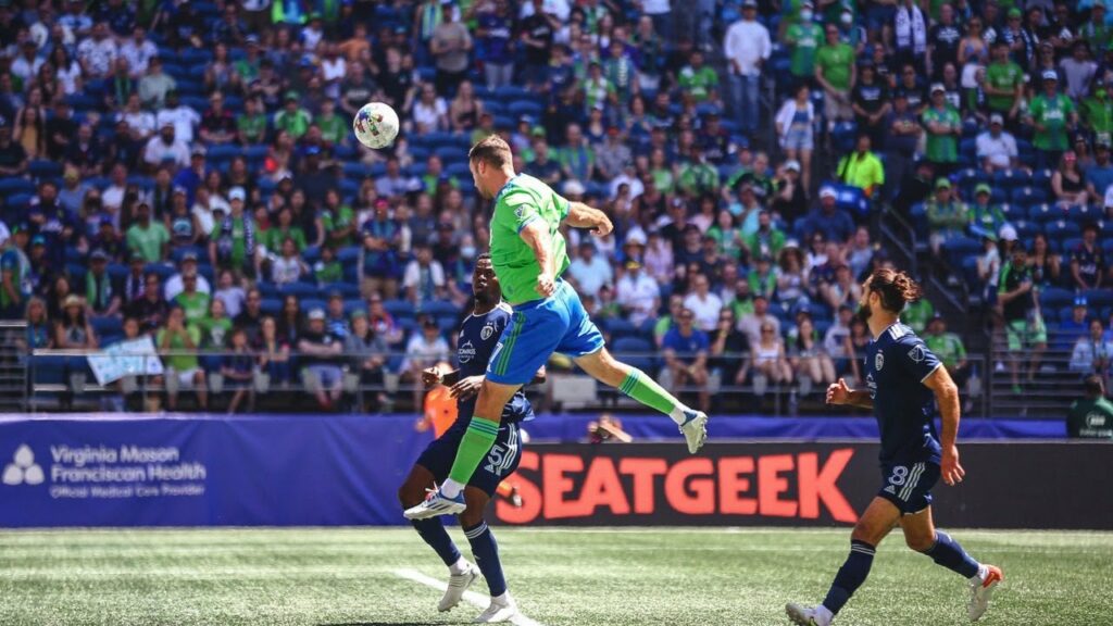 GOAL: Will Bruin heads home a beautiful cross from Cristian Roldan vs SKC