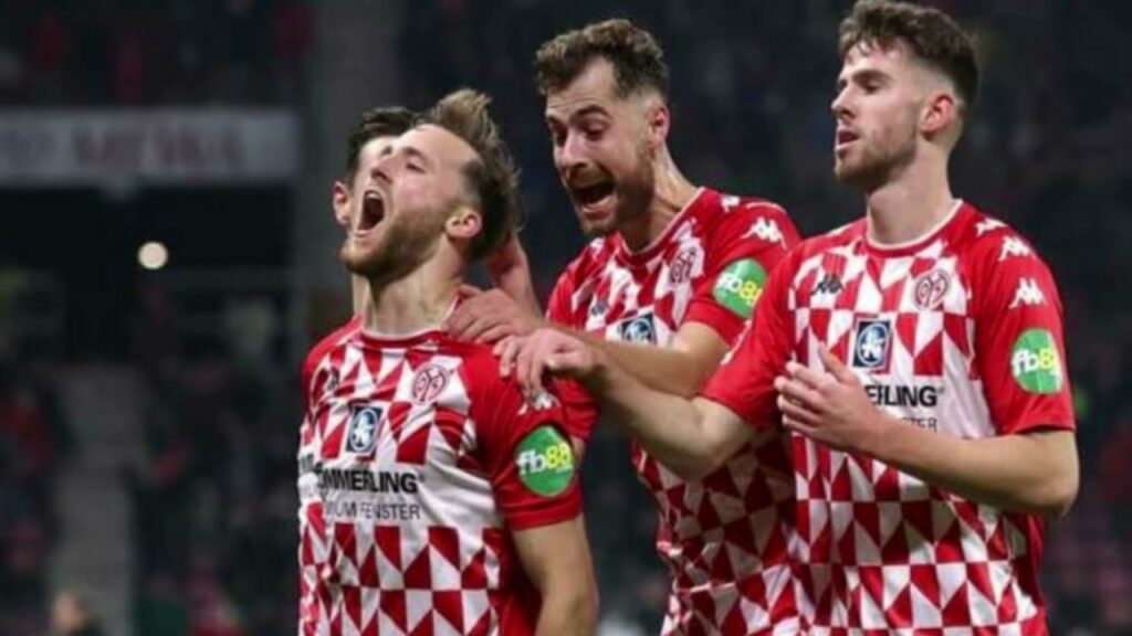 SILVAN WIDMER GOAL!!!! Mainz vs B.Monchengladbach 1-1