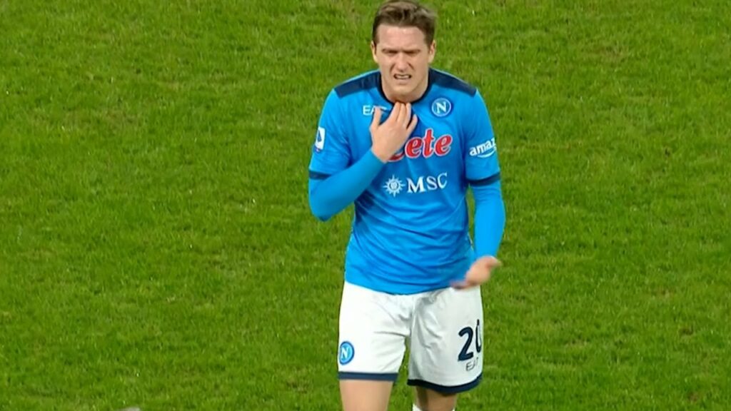 Napoli Midfielder Zielinski Goes Off With Respiratory Problems