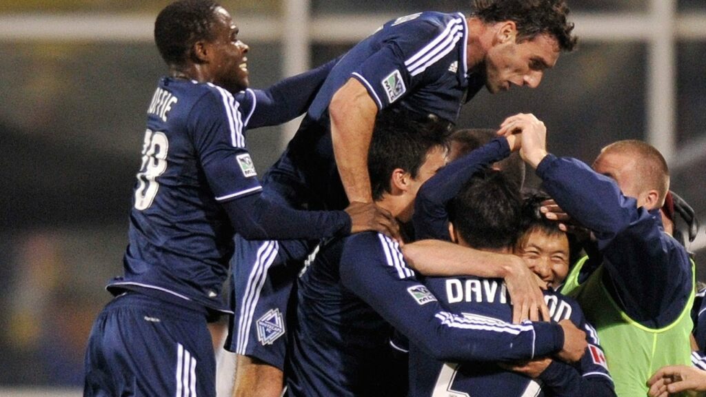 GOAL: Young-Pyo Lee stunning free kick goal lifts the Vancouver Whitecaps over the Columbus Crew