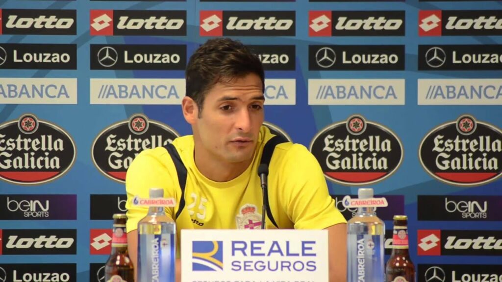 Rueda de prensa de Celso Borges en Abegondo 27.08.2015