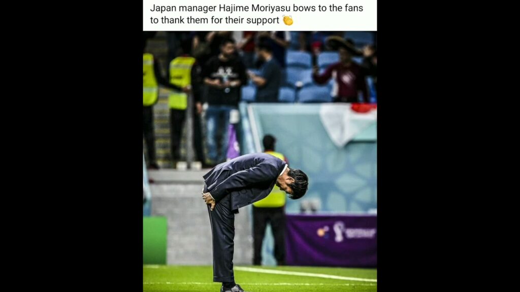 Japan manager Hajime Moriyasu bows down to the fans | GOAL #worldcup #croatiavsjapan #modric #goal