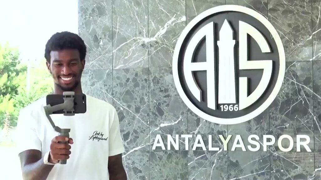 Antalyaspor Haji Wright transferini resmen açıkladı