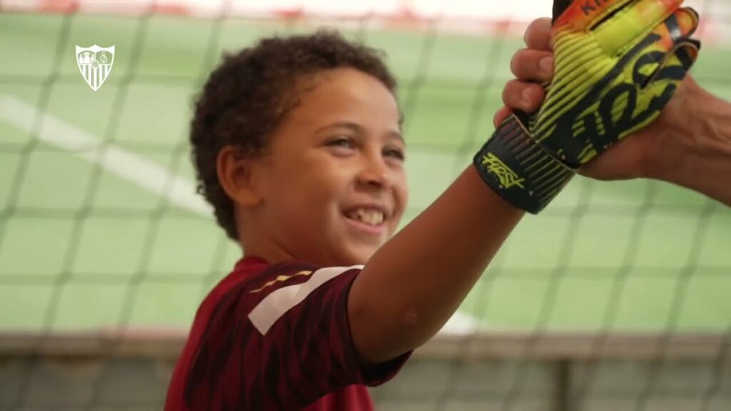 La sorpresa del pequeño Tarik a Bono