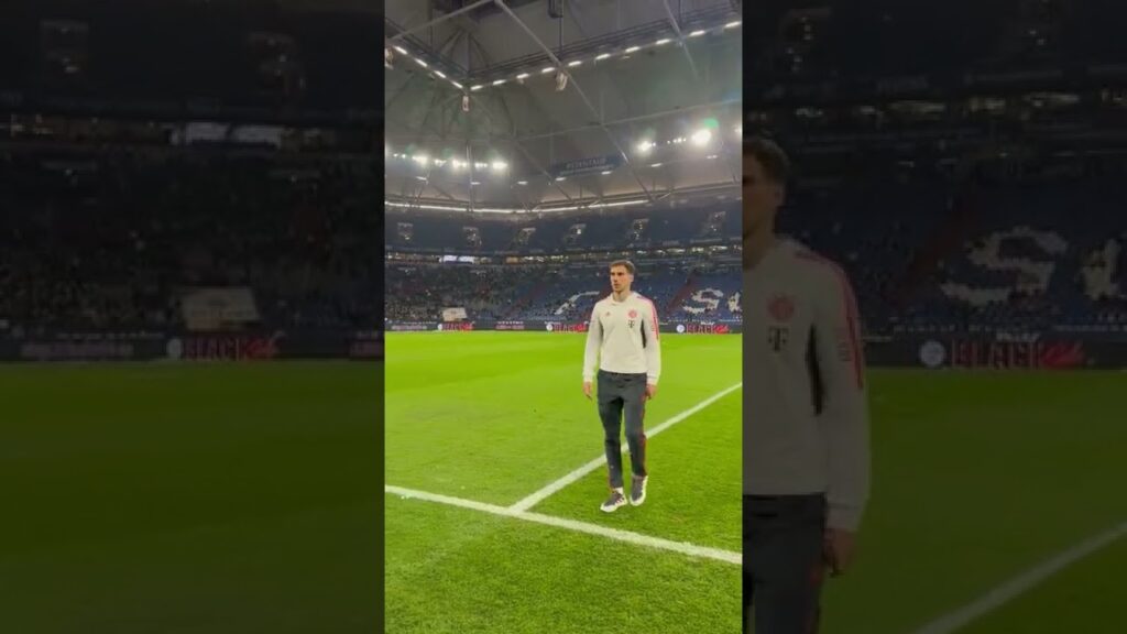 LEON GORETZKA BEFORE MATCH IN SCHALKE
