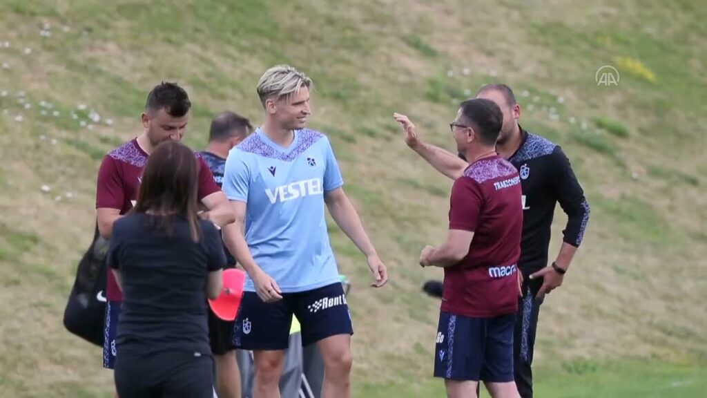 Jens Stryger Larsen Trabzonspor'un Slovenya kampına katıldı Jens Stryger Larsen Trabzonspor'un Slovenya kampına katıldı