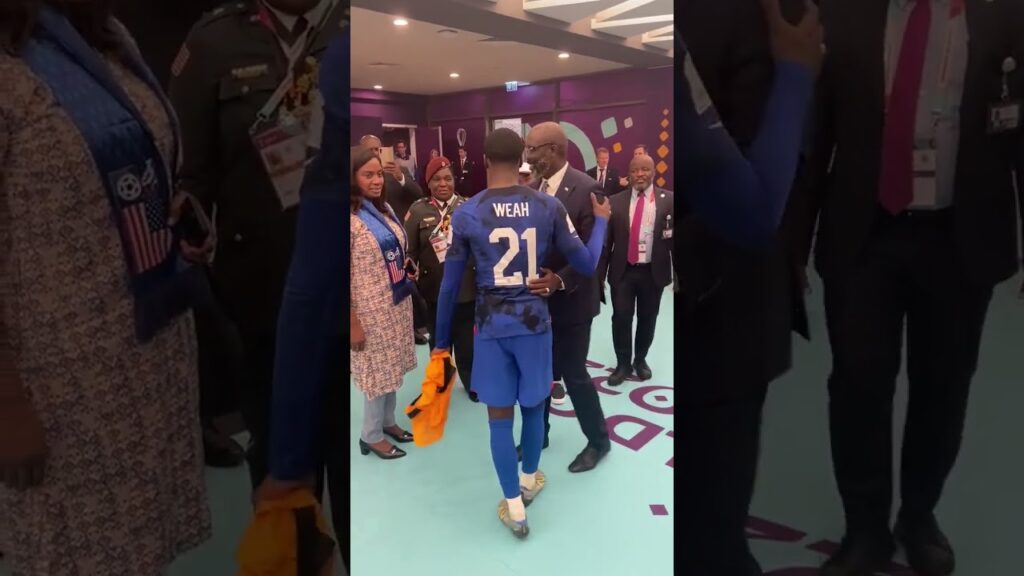 George Weah et la 1ère dame Clar Weah célèbrent avec leur fils Timothy Weah la qualification des USA