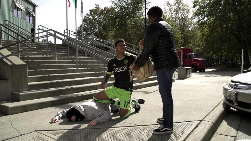 Good Karma: DeAndre Yedlin Chases Thief