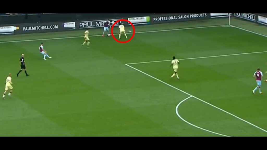 Takehiro Tomiyasu in Arsenal vs Burnley • England Premier League