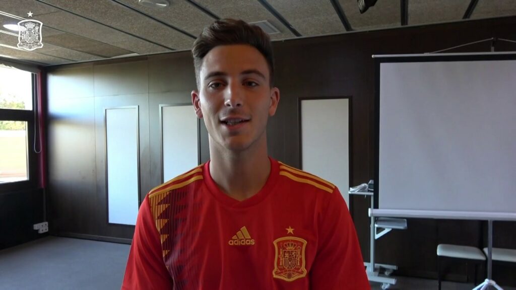 Pau Torres, en su primer día con la Selección española: "Es el sueño de cualquier niño"