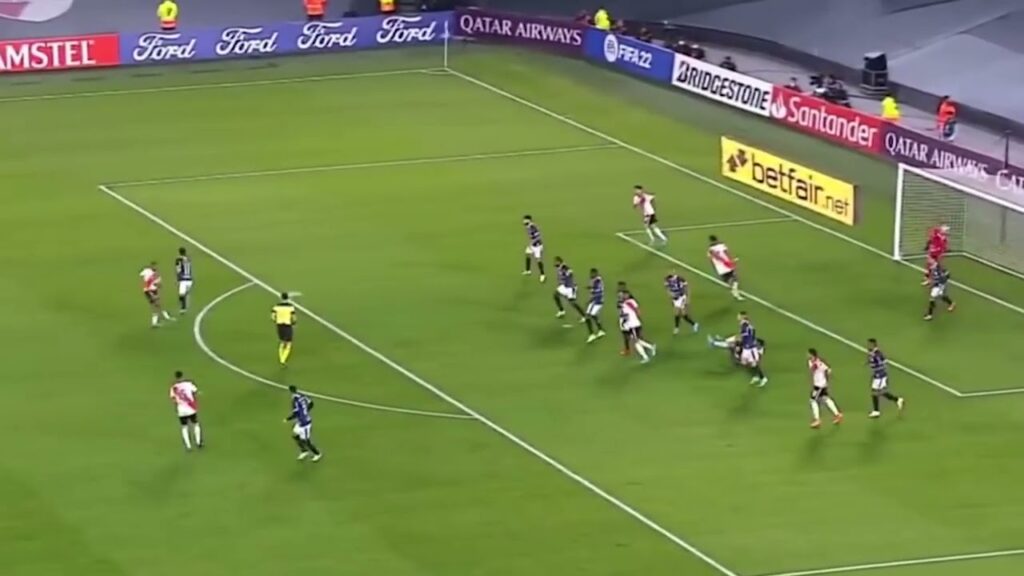 Nicolás de la Cruz 2021-2022