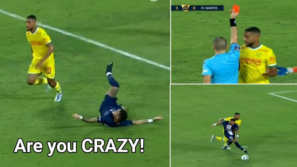 Fc nantes player J.Castelletto got red card 2022. Psg vs fc nantes 2022.