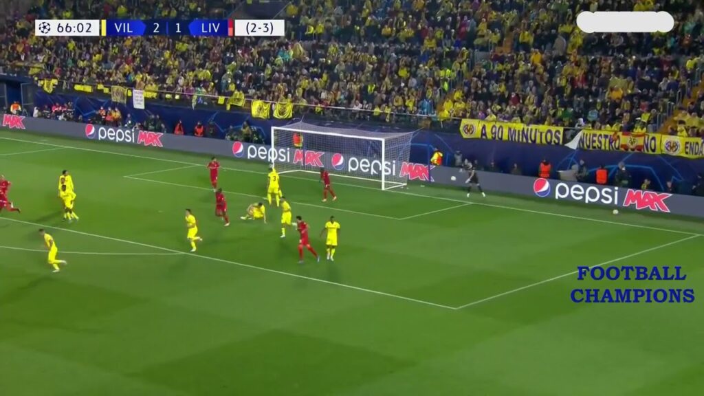Spanien pau torres enormer Eckball, Villareal-Liverpool UEFA Champions League S-Finale 2022