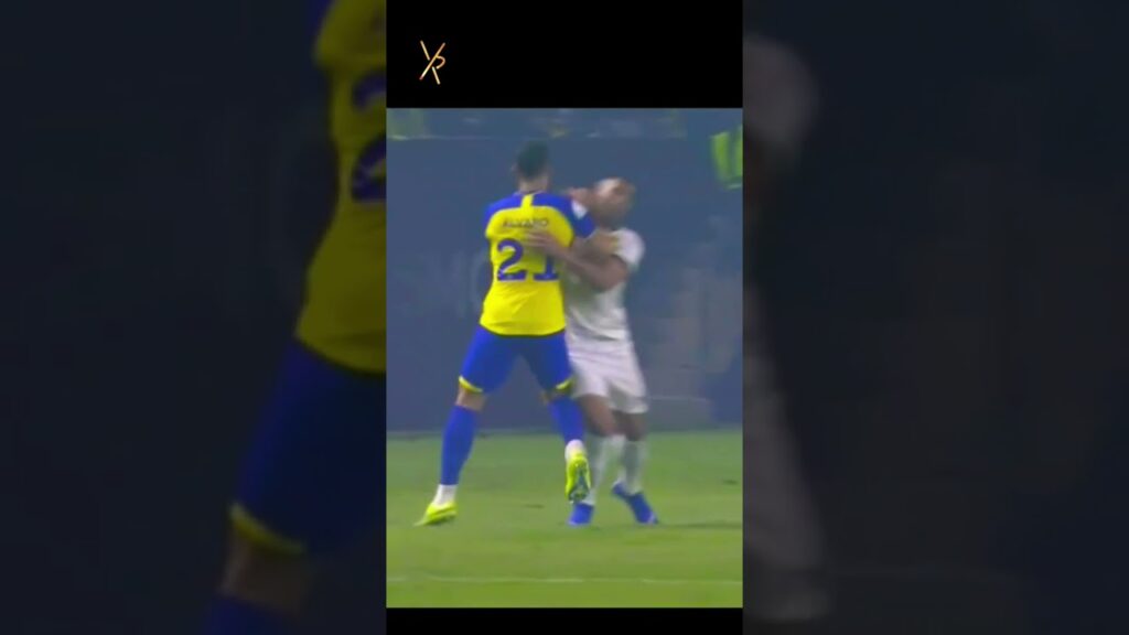 النصر والاتحاد لقطة ضرب عبد الرزاق حمدالله 😱