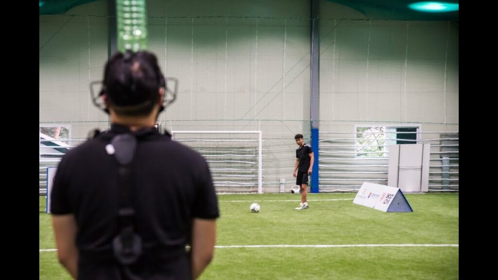 바르샤 백승호가 20m 밖에 있는 페트병 3연속 맞추기 미션에 나섰는데...