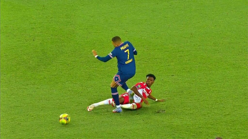 Aurelien Tchouameni is A COMPLETE MIDFIELDER! Aurelien Tchouameni is A COMPLETE MIDFIELDER!