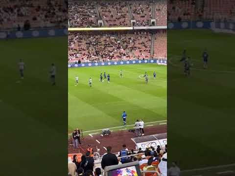 ردة فعل الجمهور الاتحادي عند سماع إسم اللاعب سعود عبدالحميد