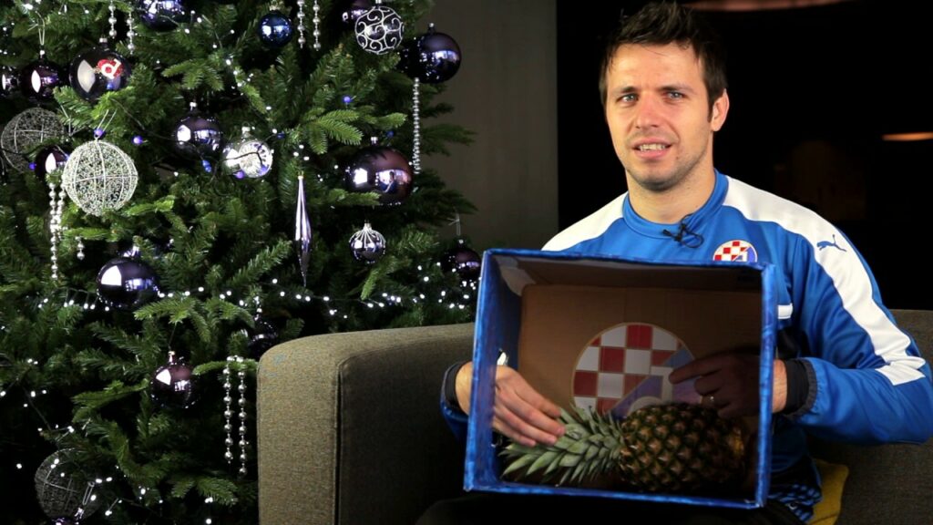 Što je u kutiji? / Sosa, Matel i Perić