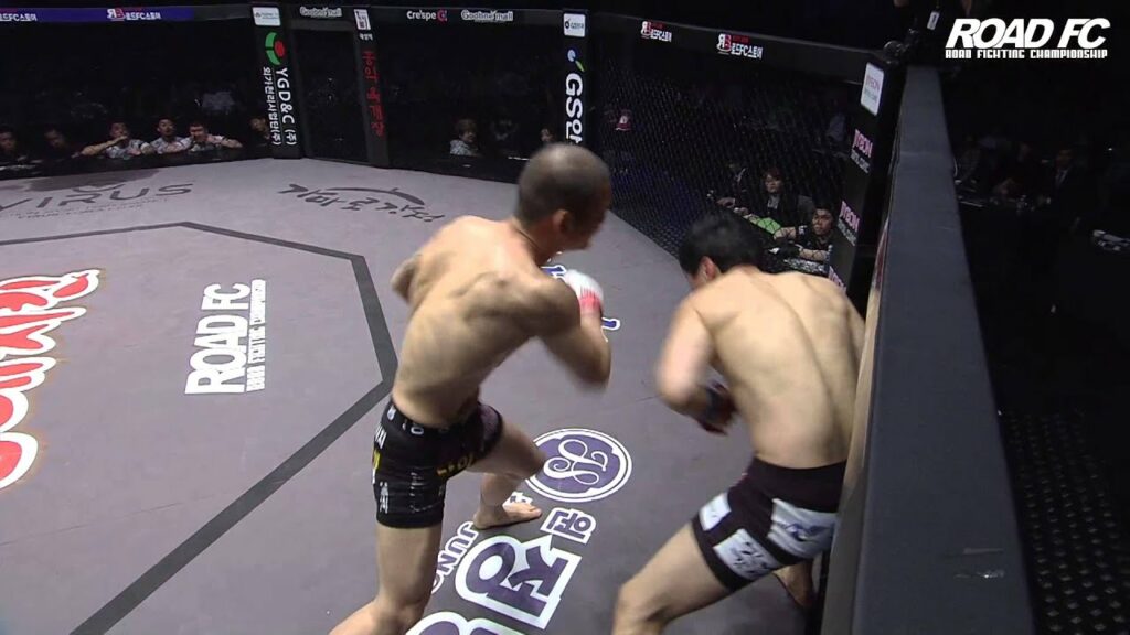 ROAD FC YoungGuns 22] Cha In-Ho defeats Son Kyu-Seok by TKO