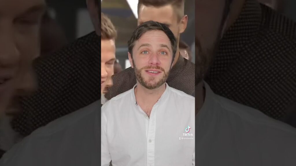 Der Teamgeist der Bayern: Joshua Kimmich verteidigt Thomas Müller vor Reporter #shorts