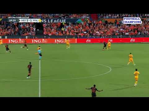 Matthew Smith Ball vorbei am Kopf, Niederlande-Wales, UEFA Nations League 2022
