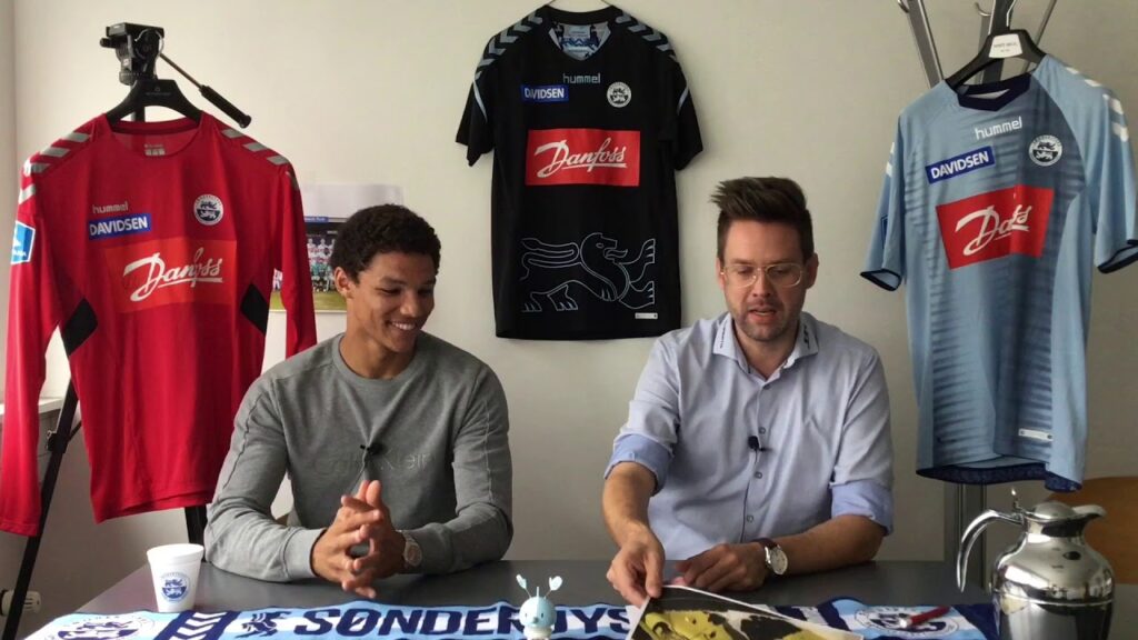 Det Lyseblå Hjørne - med Alexander Bah