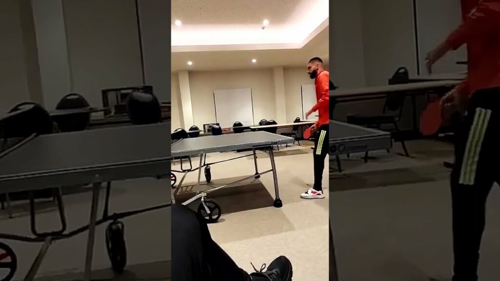 Yannick Carrasco Playing Ping Pong 😂😂
