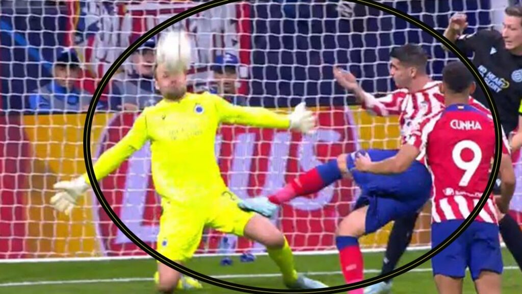 How did Morata not score? What a save by Mignolet with his face 😱  Atletico Madrid vs Club Brugge