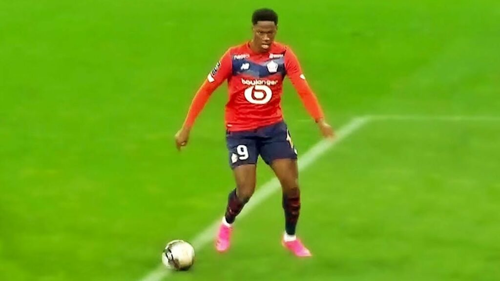 22 Year Old Jonathan David is AMAZING!