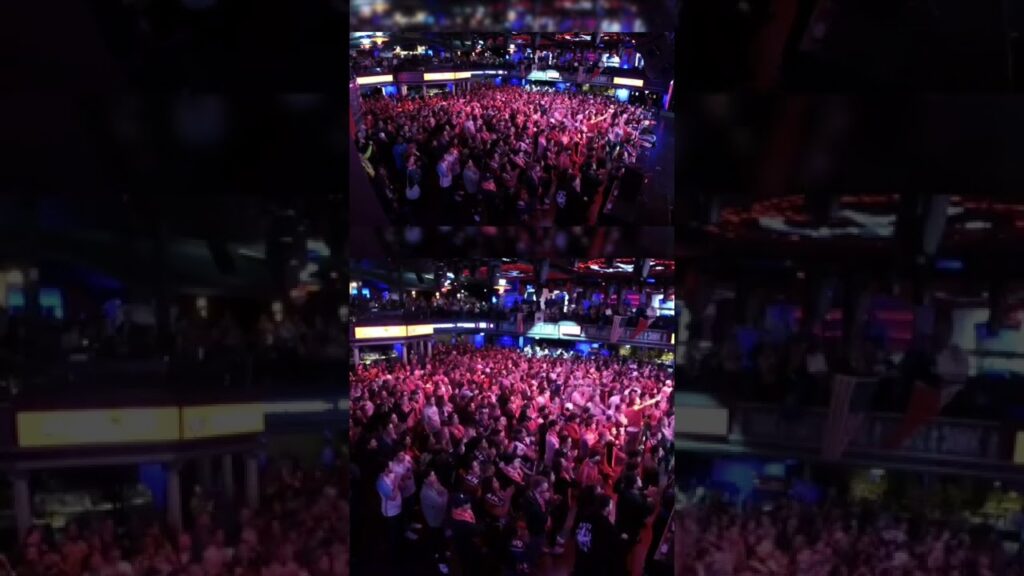 MASSIVE crowd reaction to MATT TURNER SAVE! #mls #goalkeeper #qatar #usa #iran #mattturner