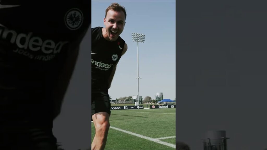 Mario Götze vs. Kevin Trapp im 1 gegen 1 🎯🤪 #shorts