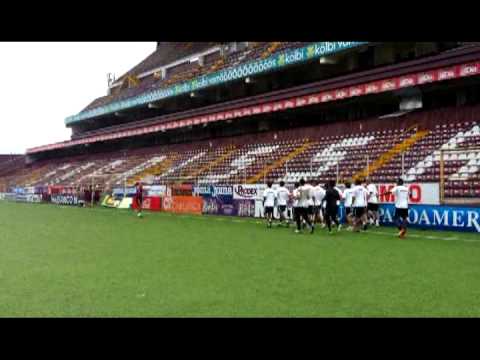 Radio Monumental: Yeltsin Tejeda