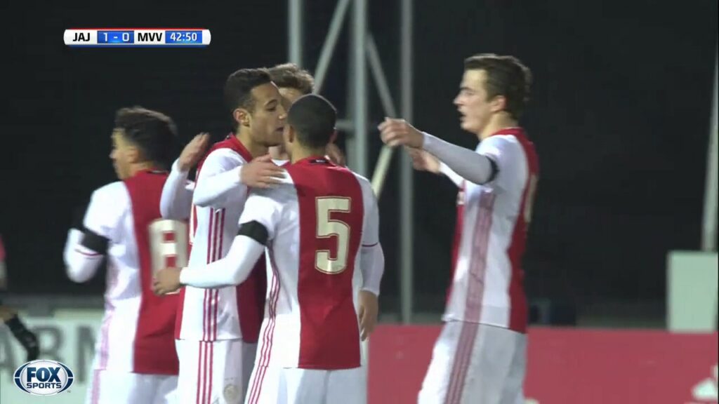 Doelpunt Noussair Mazraoui.