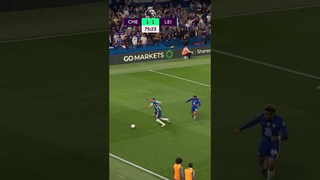 Hakim Ziyech dominates the ball #shorts