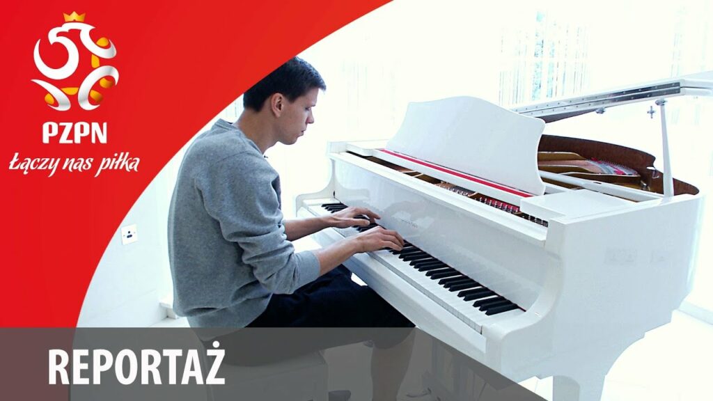 Wojciech Szczęsny gra na fortepianie/ Wojciech Szczesny plays the piano