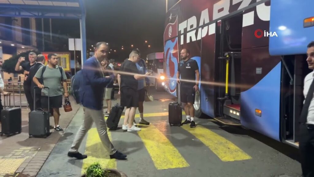 Trabzonspor kafilesi yeni transferi Maxi Gomez ile geldi